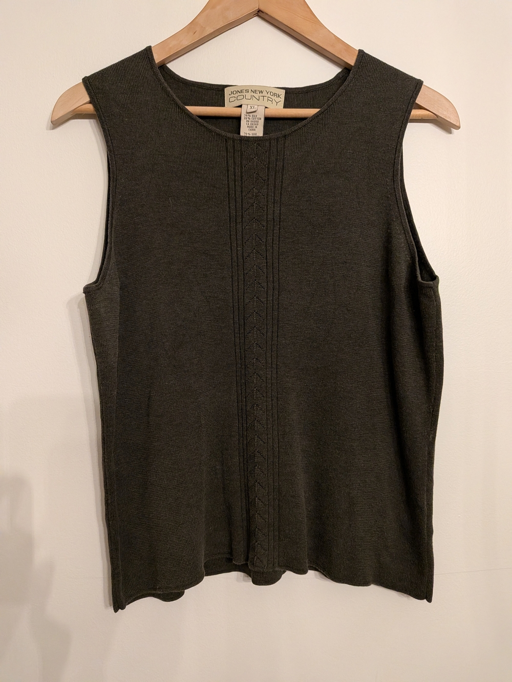 Jones New York Olive Sleeveless Silk/Cotton blend Tank with Center Cable Detail
